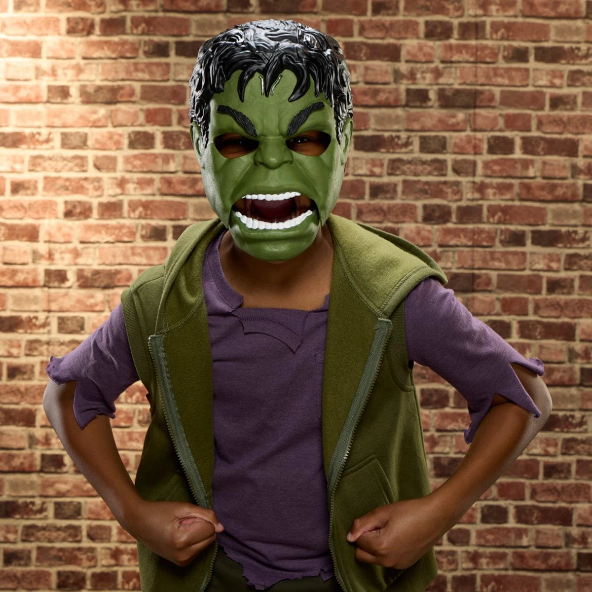 Marvel Savage Hulk Talk'n Electronic Mask for Kids – Hulk Role Play Mask with Sounds and Phrases