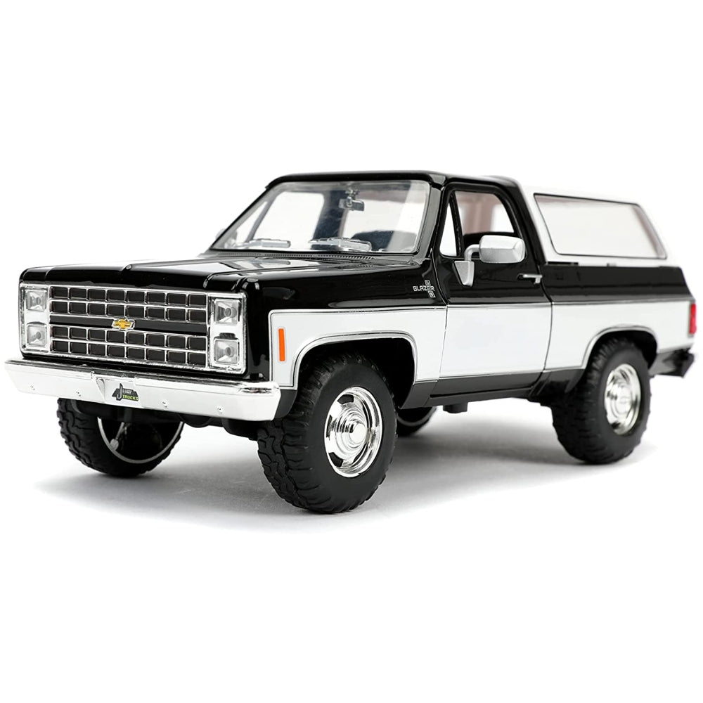 Jada Toys 1980 Chevy Blazer K5 Black/White 1:24 Die - Cast Vehicle