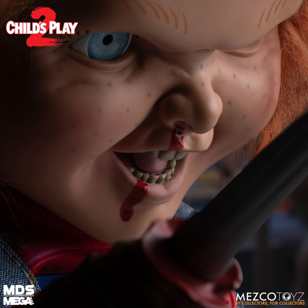 Child&#39;s Play Menacing Chucky Talking Mega-Scale 15-Inch Doll