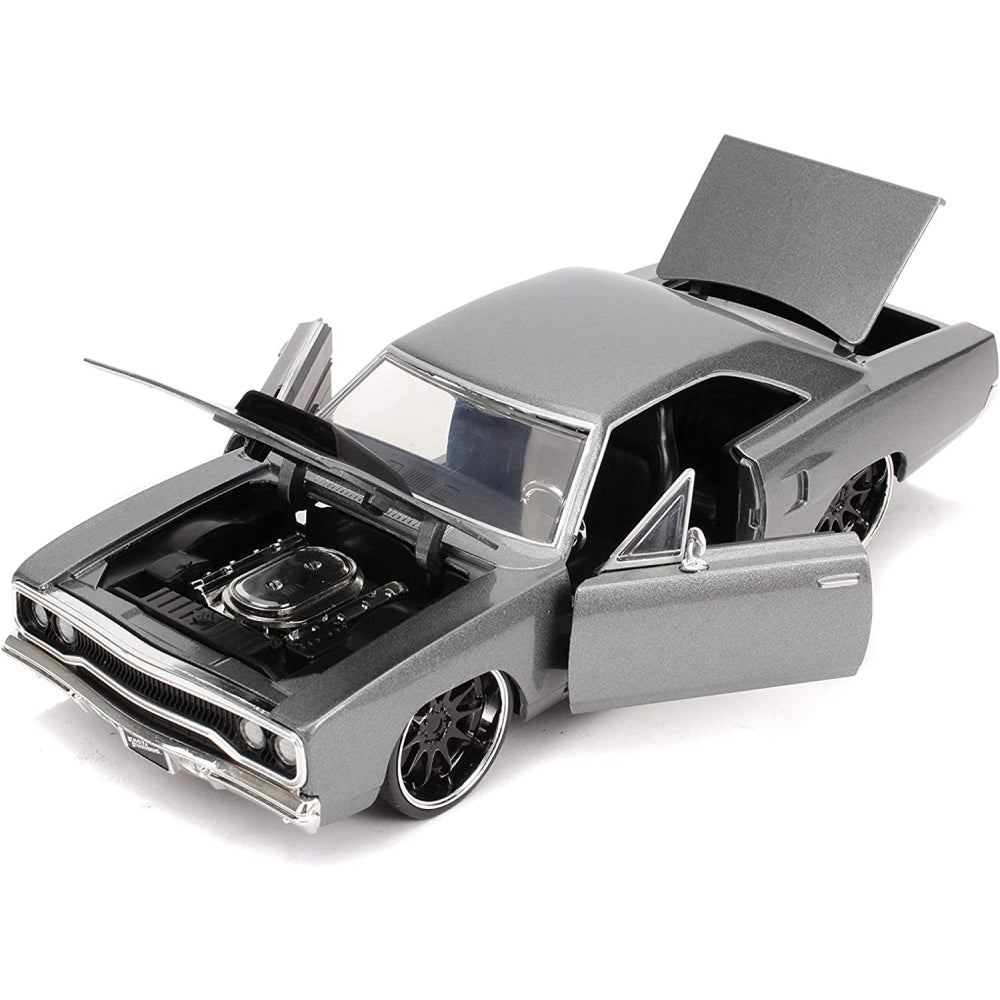 Fast &amp; Furious 1:24 Dom&#39;s 1970 Plymouth Roadrunner Die-cast Car
