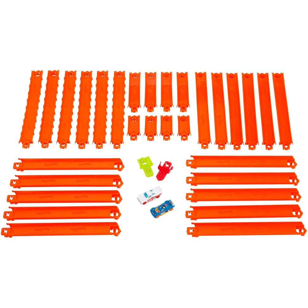 Hot Wheels Deluxe Stunt Box + Track Creator Deluxe Pack + 20-Car Set Bundle – Speed Snap Track & 1:64 Scale Vehicles (Styles May Vary)