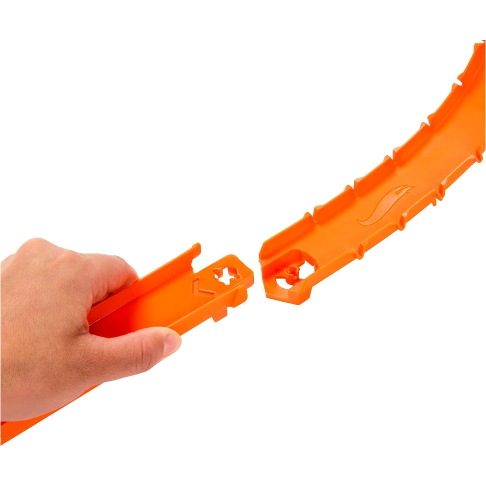 Hot Wheels Deluxe Stunt Box + Track Creator Deluxe Pack + 20-Car Set Bundle – Speed Snap Track & 1:64 Scale Vehicles (Styles May Vary)