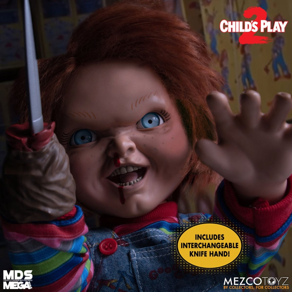 Child&#39;s Play Menacing Chucky Talking Mega-Scale 15-Inch Doll