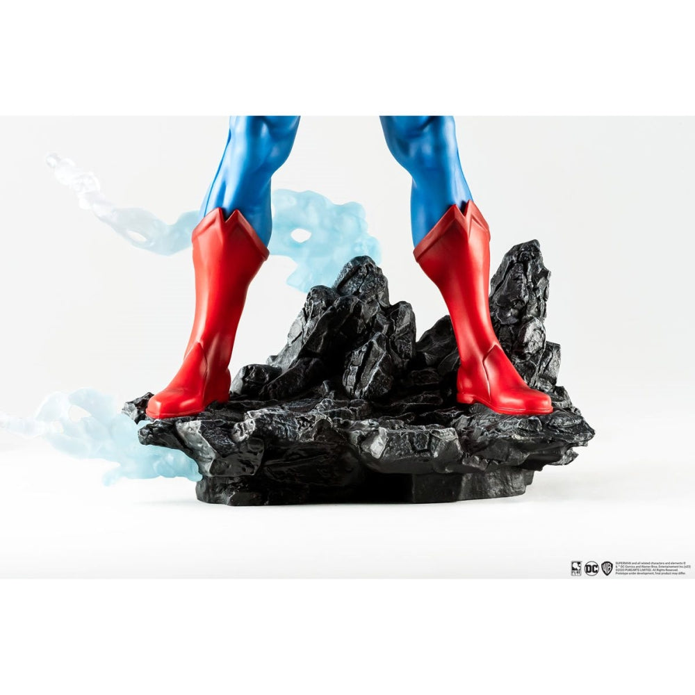 DC Heroes Superman Classic Version 1:8 Scale Statue
