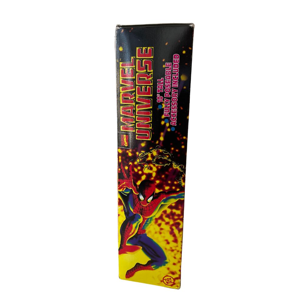 Marvel Universe Spider-Man 10-Inch Fully Poseable Action Figure with Accessory