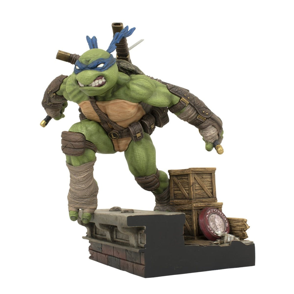 Teenage Mutant Ninja Turtles Gallery: Leonardo PVC Statue