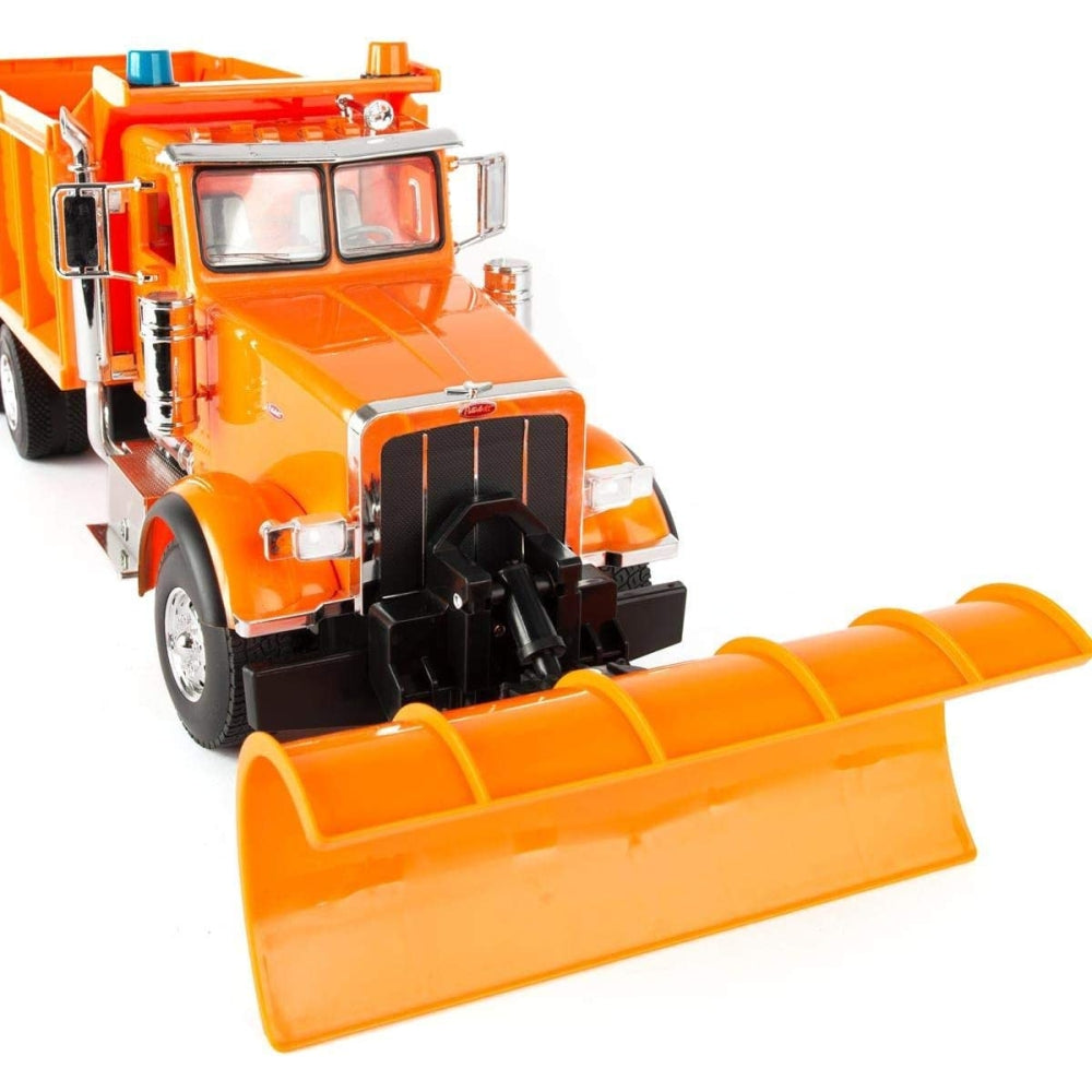 ERTL 1/16 Big Farm Peterbilt Model 367 with Snow Plow